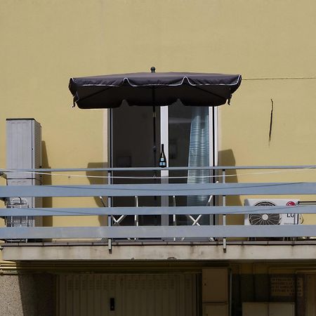Fiore Di Mare - Delizioso Bilocale Con Posto Auto Vicino Al Porto Grado Eksteriør billede