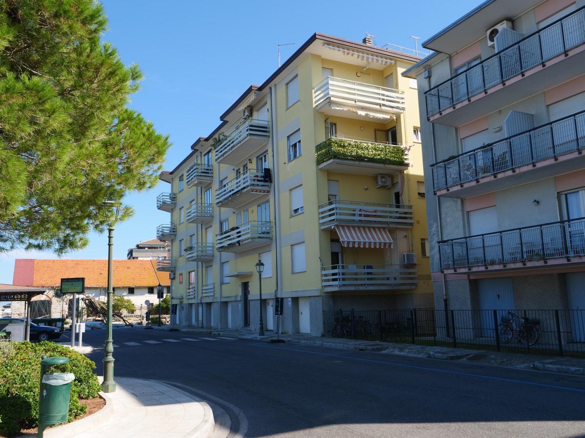 Fiore Di Mare - Delizioso Bilocale Con Posto Auto Vicino Al Porto Grado Eksteriør billede